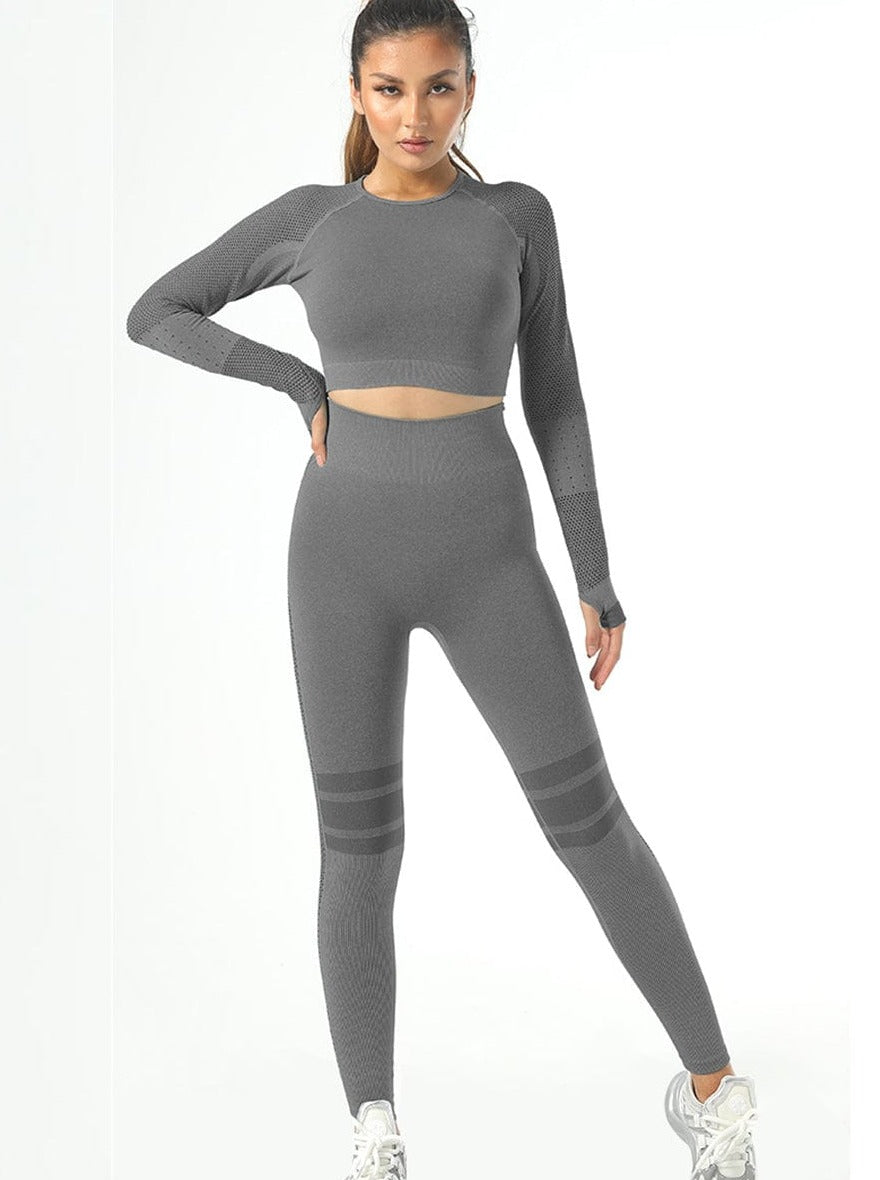 Wholesale Women's Athleisure Fashion Yoga Set with Thumb Buckles